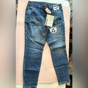 d. jeans Women's Sz 10 High Waist Trouser Ankle